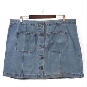 Forever 21 Light Wash Denim Mini Skirt Button Front Size 18